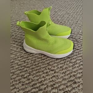 Cat & Jack Stretch Knit Pull-On Sneakers Size 6.